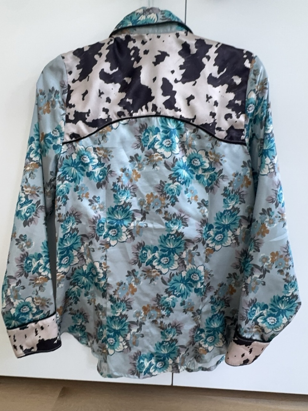 Double D Ranch Teal Floral Satin Western Shirt Jacket with Black Yoke - Picture 2 of 3